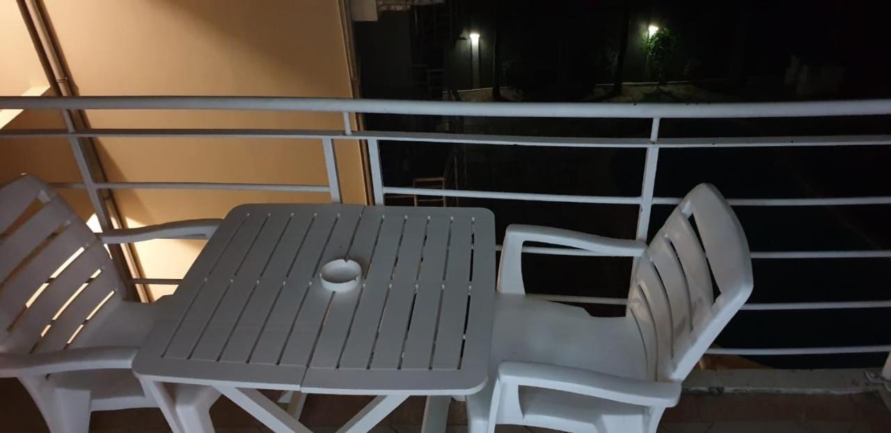 Studio- Grand Bay- 30 Meters From The Beach Extérieur photo